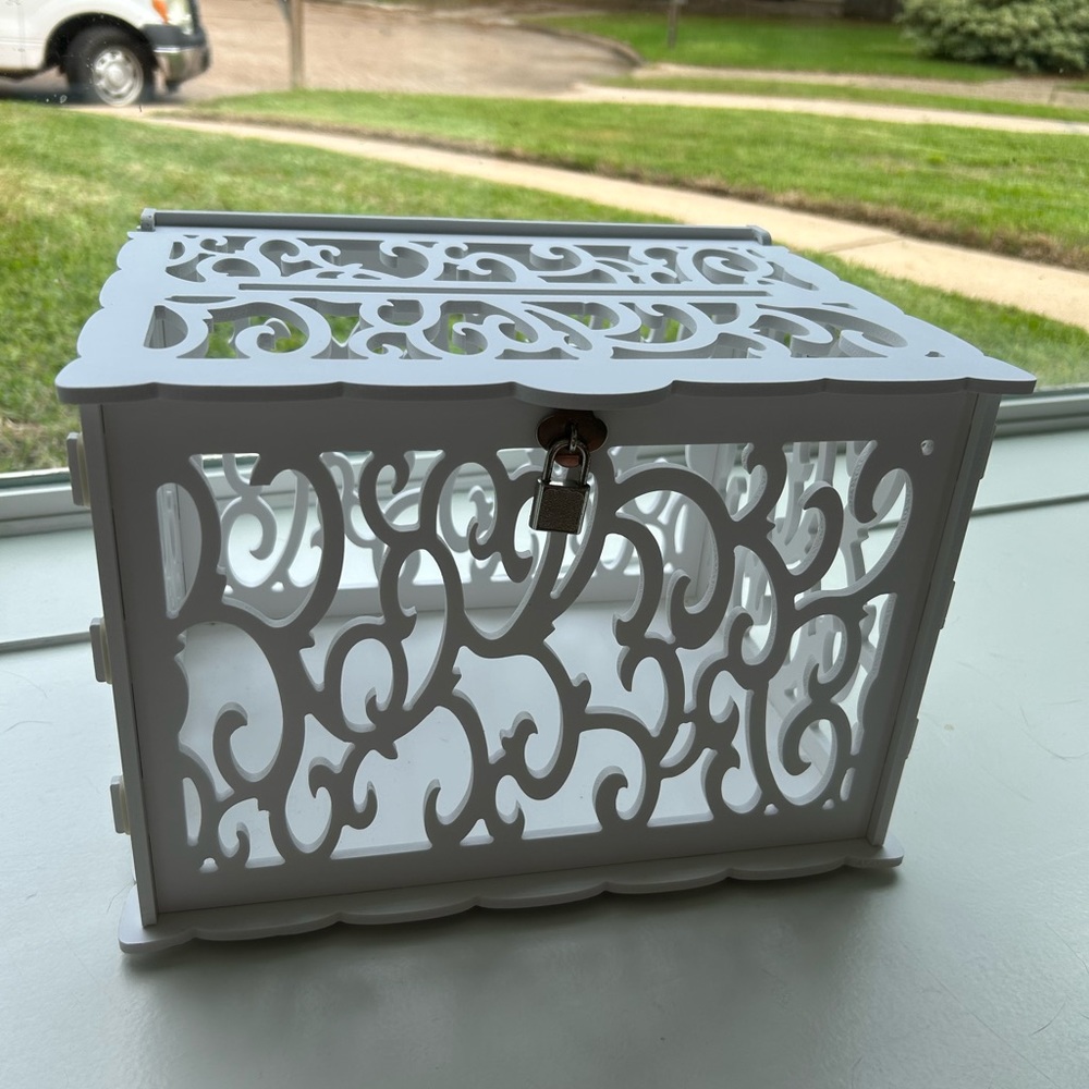 White wedding card box with lock
